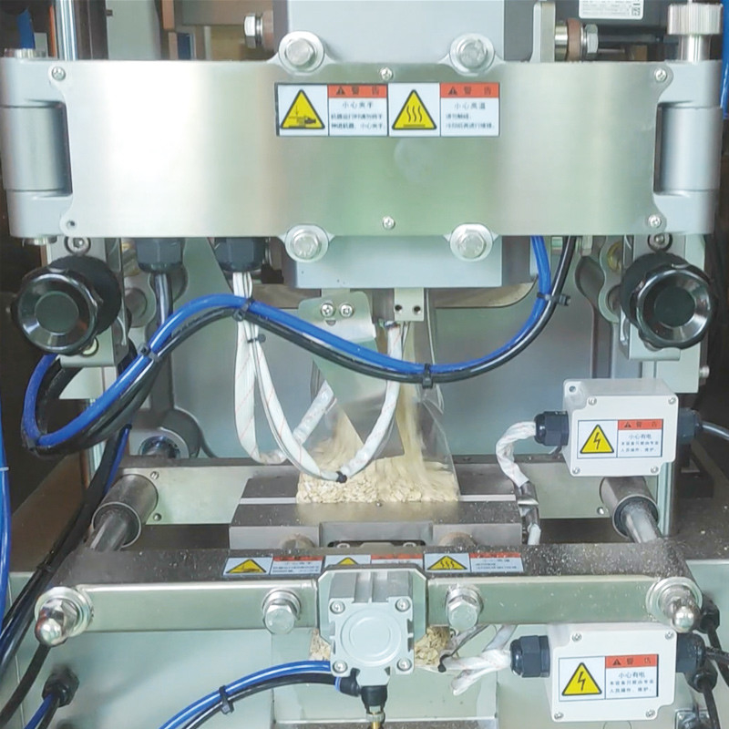 Máquina de embalaje de papas fritas de peso múltiple de azoto de nueces de maní y palomitas de maíz en bolsas de embalaje de máquina