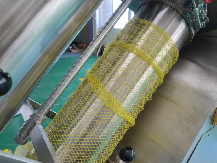 Máquina automática de envasado en bolsa de red con rango de pesaje de 3g-5000g para envasar verduras, frutas, jengibre, patatas y cítricos