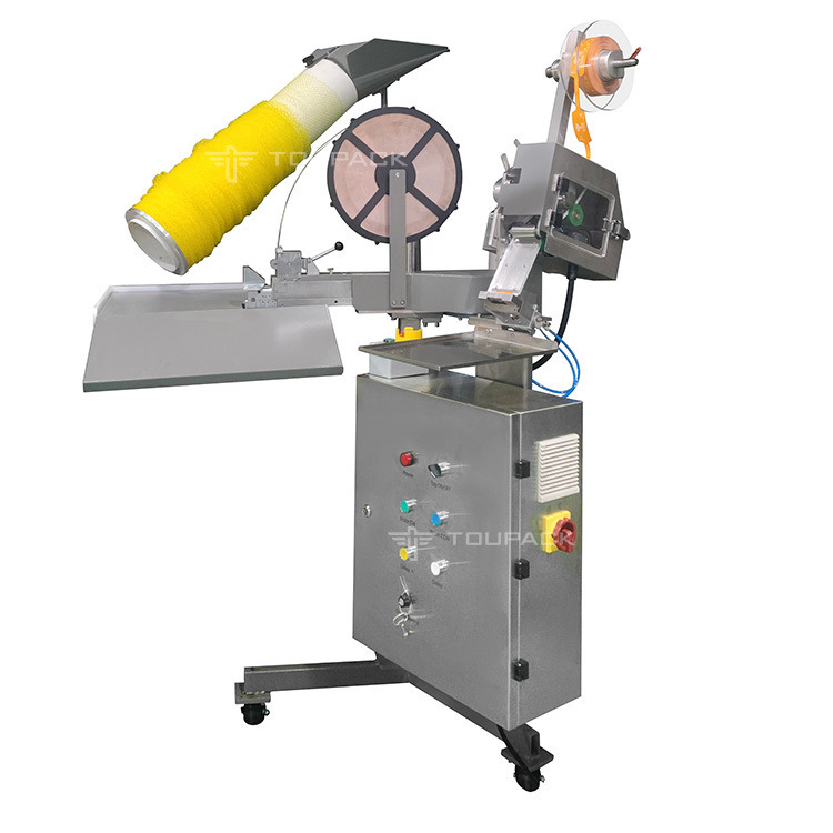 Máquina de embalaje de bolsas de malla de vegetales Sistema de bolsas de red semiautomáticas de zanahoria