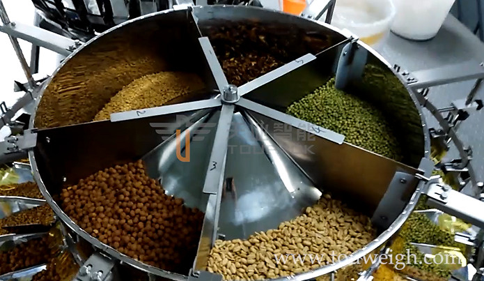 32 cabezas cuantitativas que mezclan la combinación mezclada del pesador de Multihead de los productos que empaqueta para las nueces