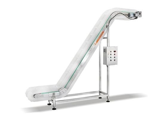 Transportador inclinado de acero inoxidable del elevador de cubo de la correa 304 plásticos